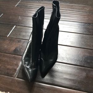 Nine West Black pointy toe boot